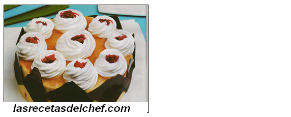 Tarta con crema de duraznos y Cassis