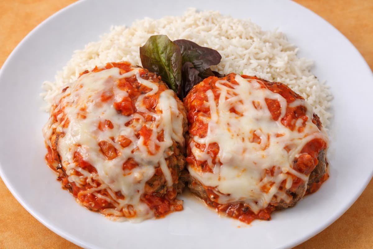 Hamburguesas caseras a la napolitana